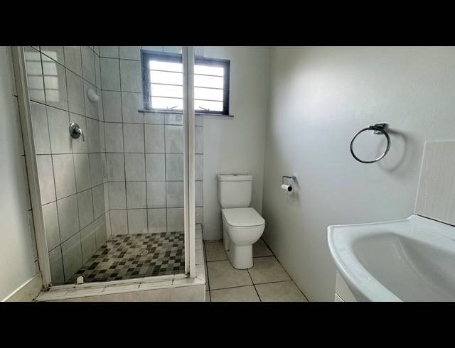 2 BEDROOM HOUSE TO LET IN RONALDSKLOOF